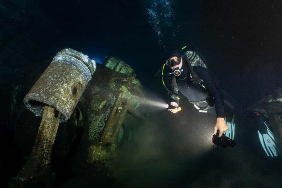 Funchal: Wreck dive F488 Frigate - certified divers - What the $50 price really includes