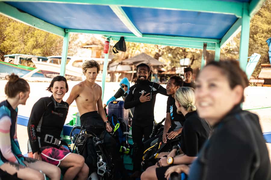 Gili Meno: Discover Scuba Diving for the first time - Returning to Divine Divers by about 13:00