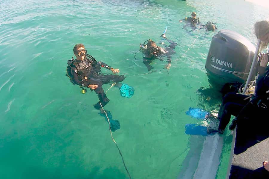 Gold Coast: Introductory SCUBA Diving Experience - First breaths underwater near Wave Break Island