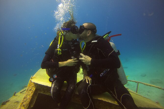 Guided Padi Discover Scuba Diving for Non-Certified Divers - Starting at Aruba Bob in Savaneta