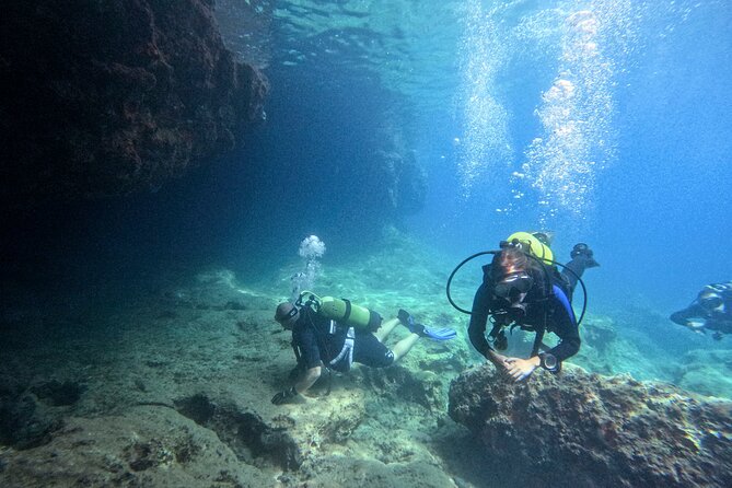 Guided SCUBA Diving for Certified Divers in Athens - Key points at a glance