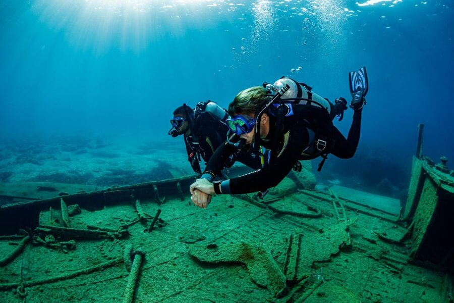 Half Day Dive Trip for Certified Divers - The 50-meter walk to the boat