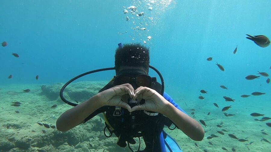Heraklion: Beginner Scuba Diving Lesson with PADI Instructor - First breaths in Agia Pelagia Bay