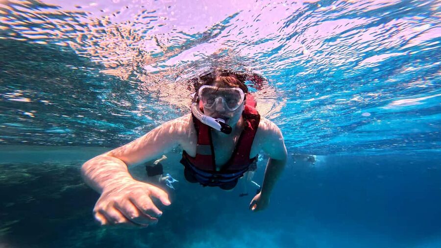 Hurghada: Beginners Scuba Diving Full-Day Boat Trip & Lunch - Two Beginner Sessions in the Red Sea