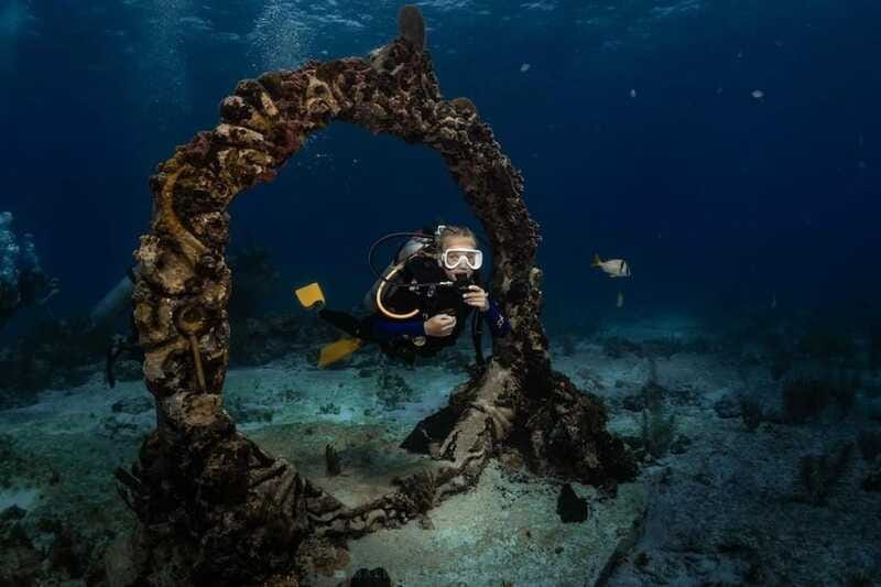 Isla Mujeres: MUSA and the Manchones Reef: 2 Tank Dive Tour - A 30-Minute Break Between Underwater Sites