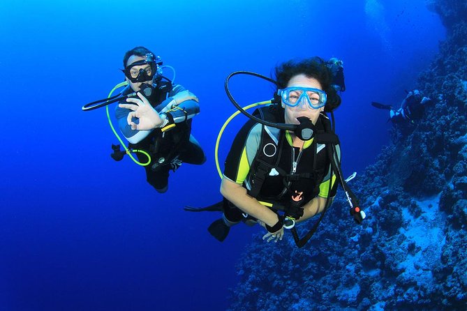 Kemer Scuba Diving Tour Incl. Lunch with Opt. Hotel Transfer - What the boat day feels like between sessions