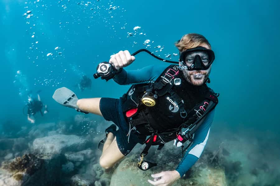 Koh Tao: PADI Premium Open Water Diver Course - Day two: classroom work and two shallow sea sessions