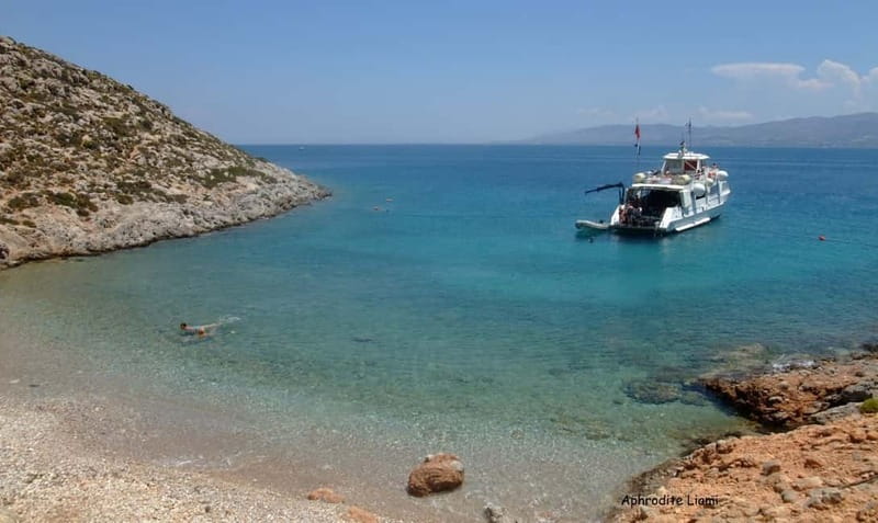 Kos: Try Scuba Diving with a diving boat - A sheltered bay with a maximum depth of 5 meters