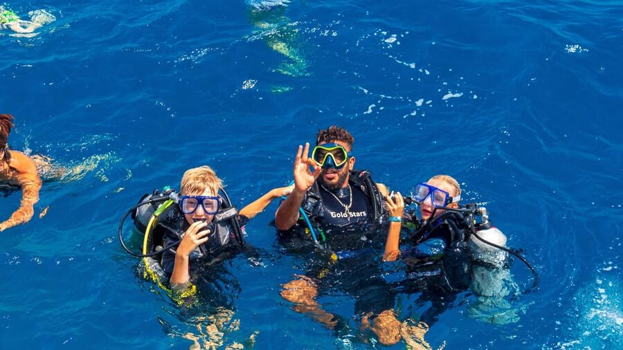 Kusadasi: Scuba Diving for Beginners w/Lunch & Transfer - Swimming and snorkeling between the scuba sessions