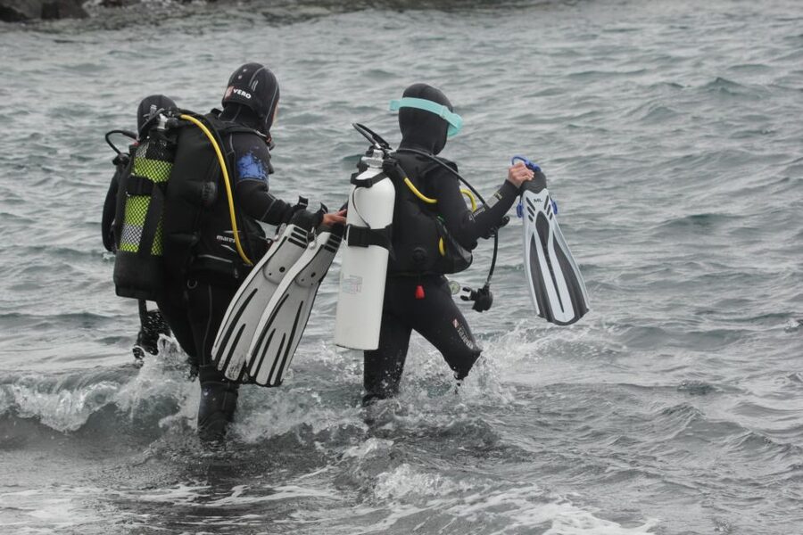 La Palma: SSI Try Scuba Program - The 10:00 start and the 13:00 beach option