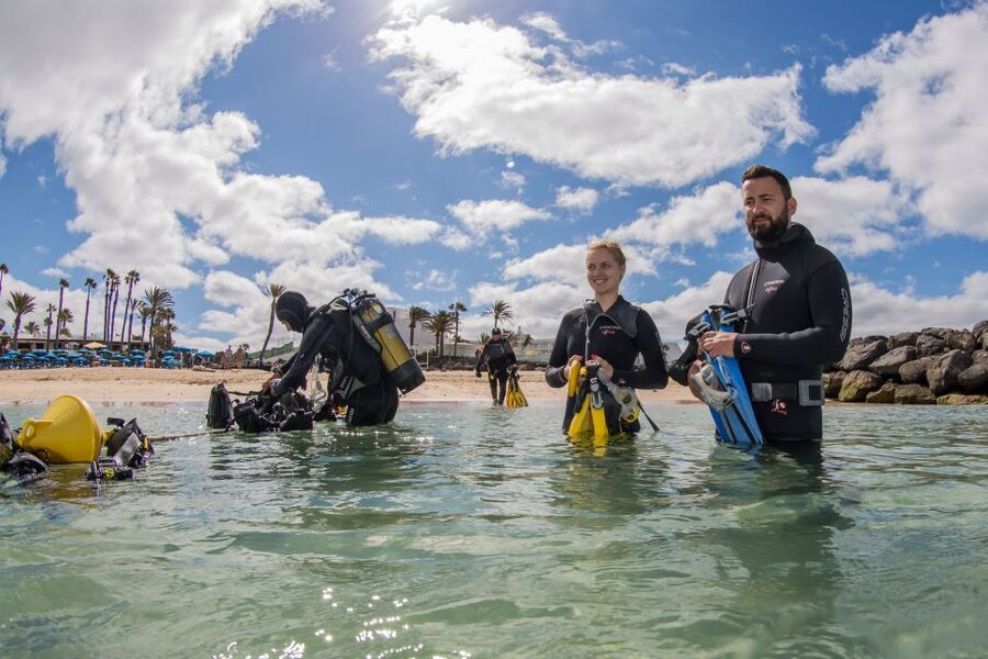 Lanzarote: Beginner Scuba Diving from the Beach - What the $118 price really buys