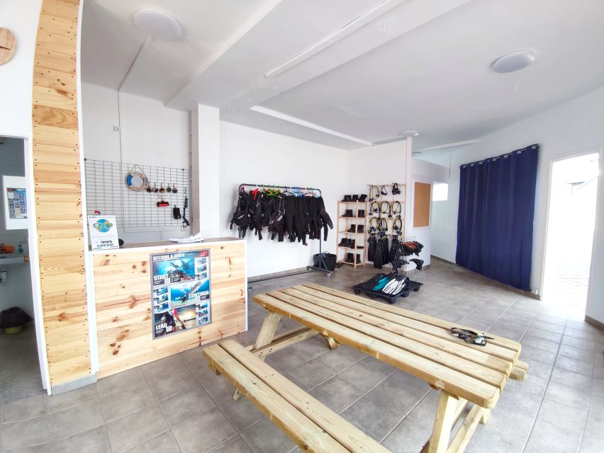 Lanzarote: Intro to Diving Experience for Beginners - The value of $87 per person