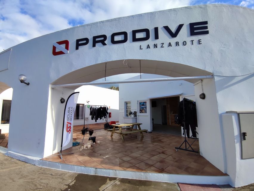 Lanzarote: Intro to Diving Experience for Beginners - Timing, transport, and what to bring