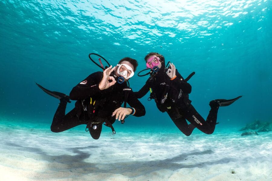 Lanzarote: Scuba Diving for Beginners with 2 Dives - The break, refreshments, and a chance to reset
