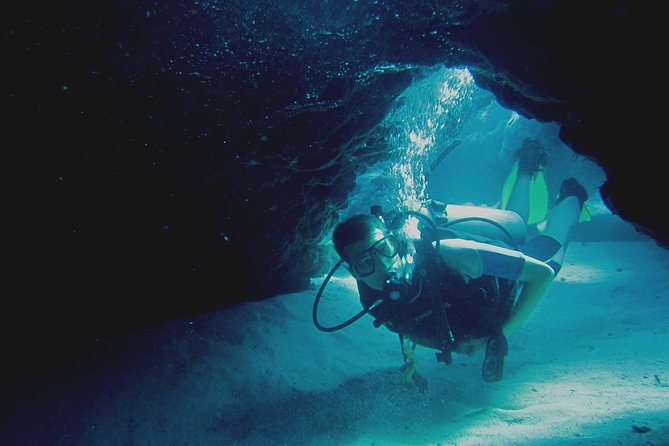 Local Guided Dives (for certified/licensed divers) - Choosing Between the Seven Local Sites