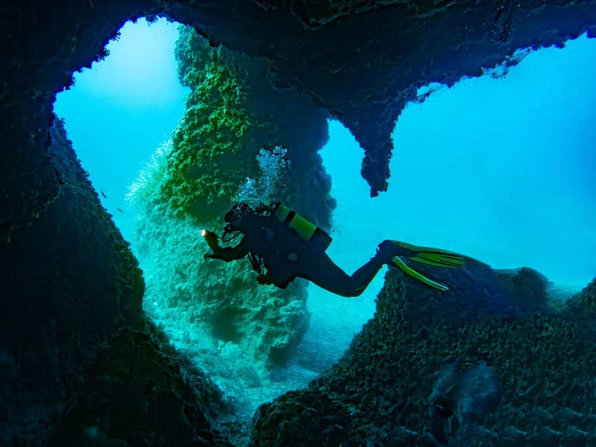 Mallorca: Scuba Dive Adventure Cap Formentor - 1 Dive (license required) - A 30-minute briefing before leaving