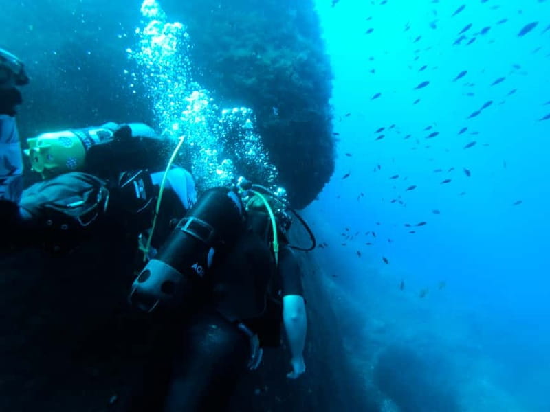 Malta: First Experience Scuba Diving Lesson - The briefing and equipment check