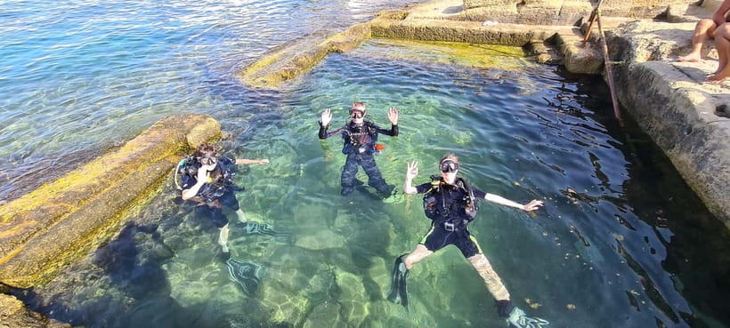 Malta St Pauls Bay: PADI Discover Scuba Diving Experience - Shallow practice before the local reef