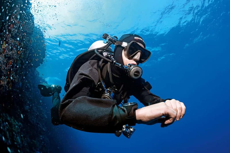 Mellieha: Introductory Diving Session in the Open Sea - The open-sea session and the 12-meter limit