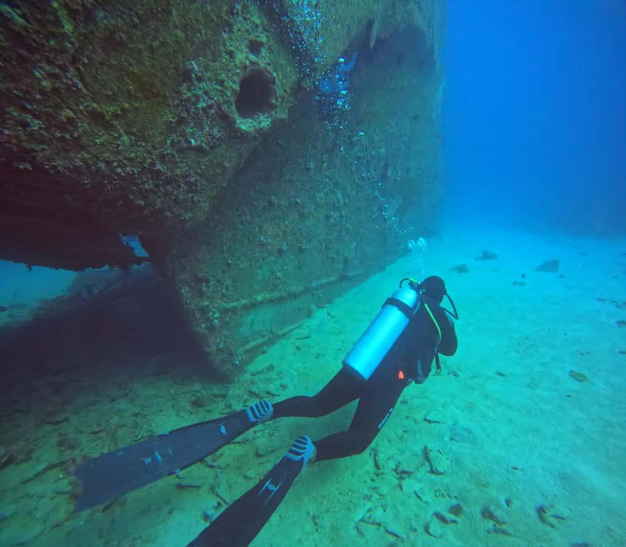 North of Mauritius: Scuba Diving Tour - The briefing before you enter the water