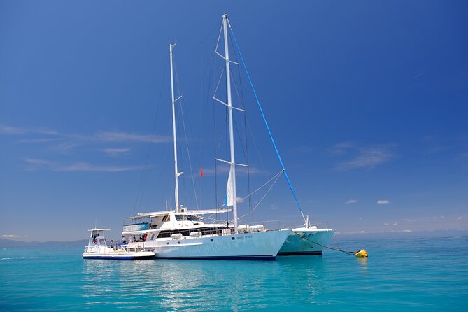 Ocean Spirit Sail to Michaelmas Cay Snorkel or Dive, from Cairns - Sailing from Cairns to a protected sand cay