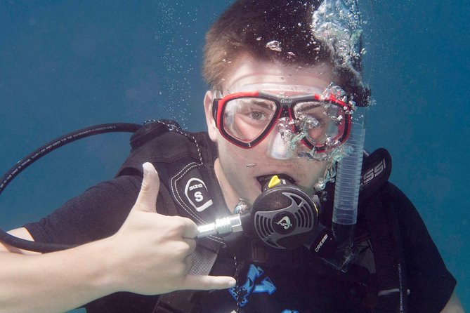 Open Water Scuba Course - What happens at West Bay Beach