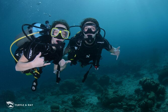 PADI Discover Scuba Dive - Your first breaths underwater in Curaçao