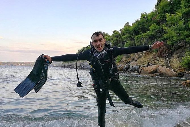 Padi Discover Scuba Diving - Going down to 5 or 6 meters
