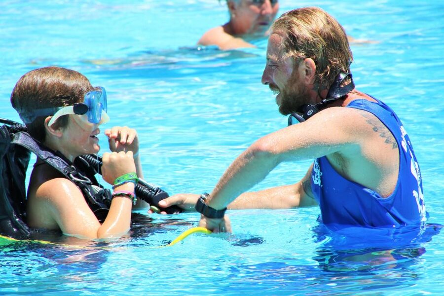 PADI Discover Scuba Diving Course in Tenerife - The 30-minute safety lesson at Puerto Colón