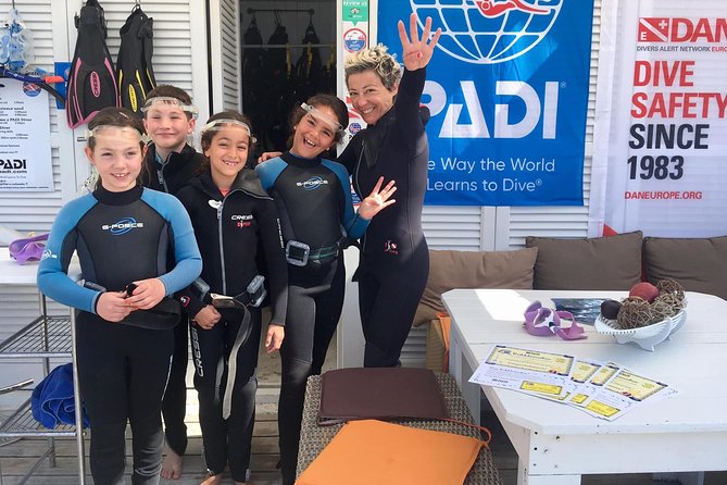 PADI Discover Scuba Diving for Beginners at Ouranoupoli|Chalkidiki|Greece - A first scuba session made for cautious beginners