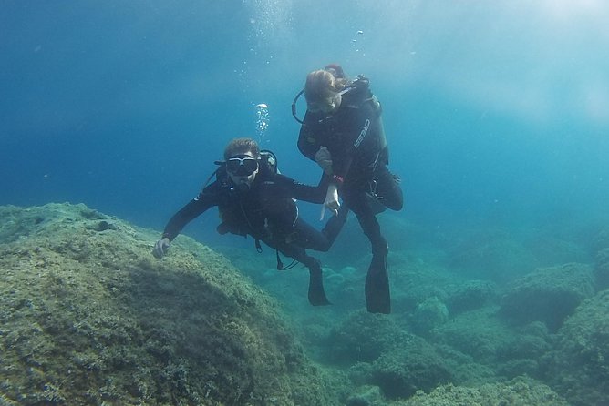 PADI Discover Scuba Diving - The lesson covers more than a quick safety talk