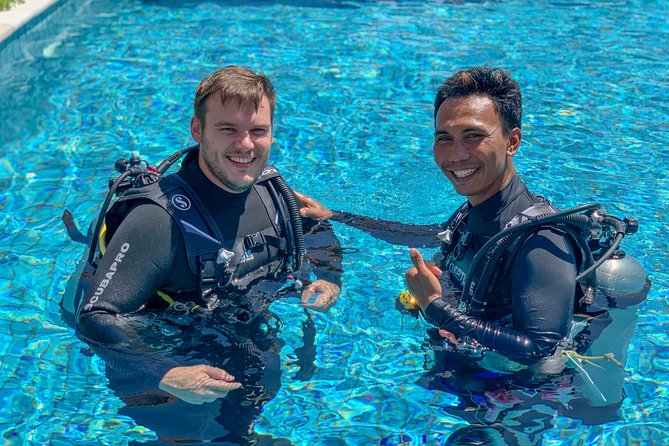 PADI Open Water Course - Day one at the Rockingham pool
