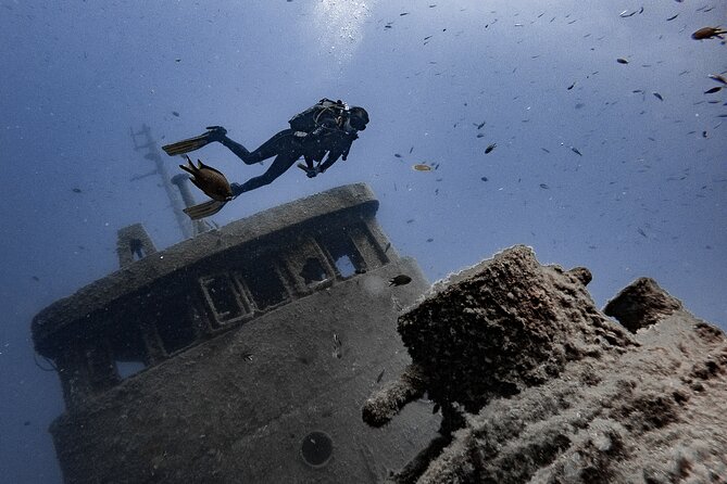 PADI Scuba Diving Courses in Tenerife: All Specialities Until Divemaster - Building from 18 to 30 meters