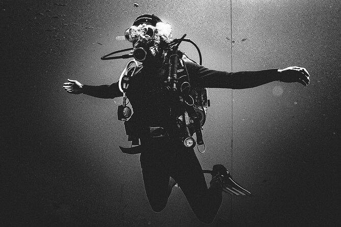 PADI Scuba Diving Courses in Tenerife: All Specialities Until Divemaster - Working toward Rescue and Divemaster