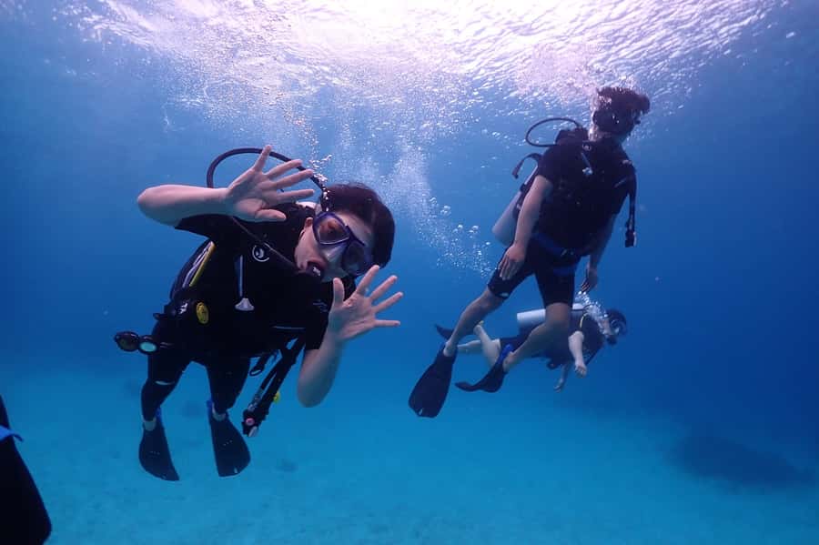 Phuket: Discover Scuba Diving to Racha Yai Island - Lunch, rest, and time to reset