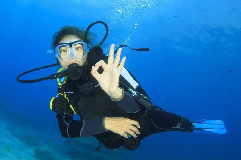 Playa del Carmen: Discovery Scuba Diving - Non Certified - Preparing for a full day underwater