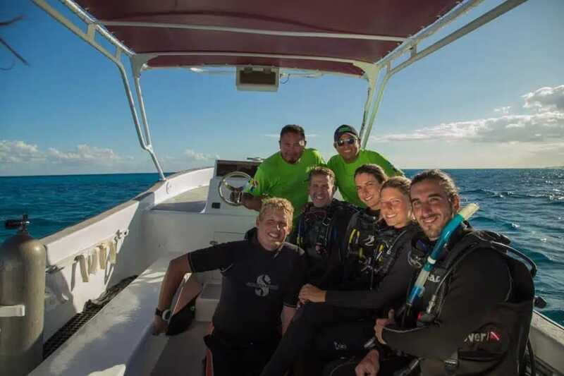 Playa del Carmen: Discovery Scuba Diving - Non Certified - Returning to the shop for a debrief