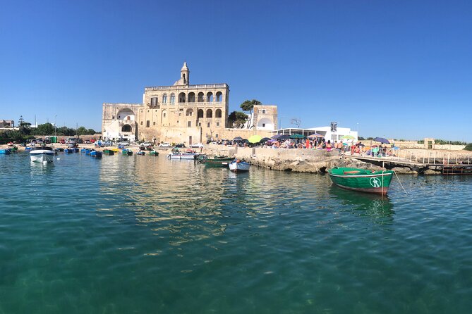 Polignano a Mare boat tour emotions, caves, diving and appetizers - Why seeing Polignano from the sea changes the view