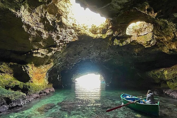 Polignano a Mare luxury boat tour, aperitif, diving and snorkeling - Seeing Polignano a Mare from the water