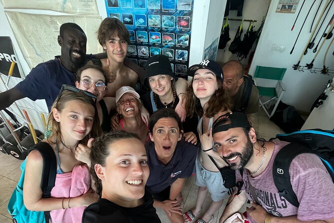 Private Dive Discovery for Beginners from a Boat - From the boat to the underwater session