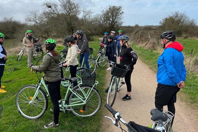 Private Guided Bike Tour of Cabourg and Dives in French - Starting in Cabourg, the polished seaside resort