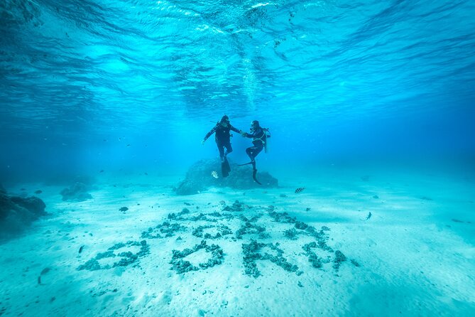 Romantic dive in the lagoon of Bora Bora. Private instructor on a shared boat - A romantic idea with real underwater substance
