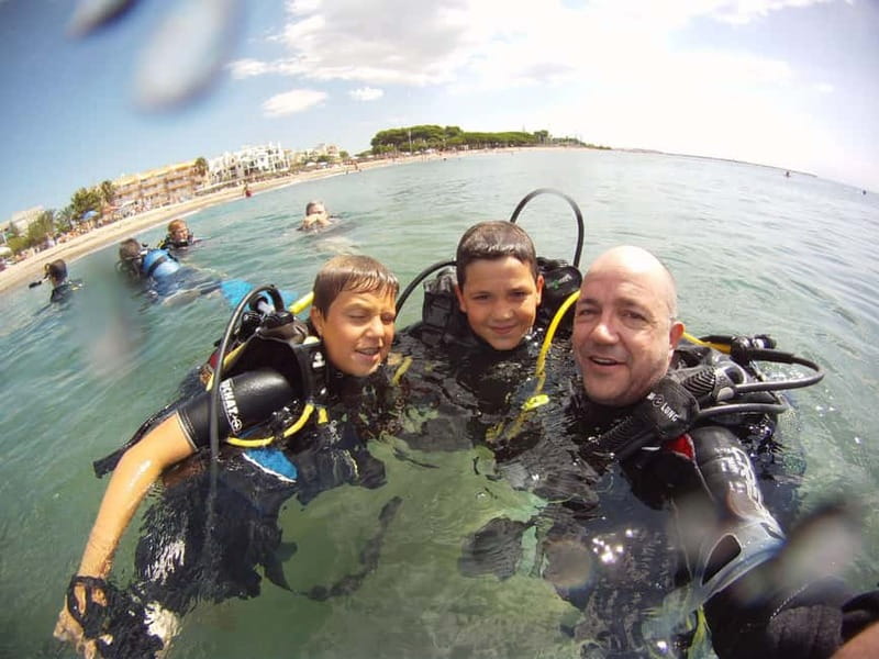 Salou: Scuba Diving for beginners with hotel pickup - Exploring the coves of Cabo de Salou