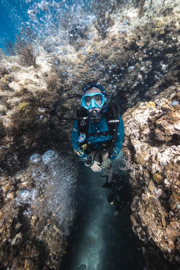 San Andres: Scuba Diving Experience with Hotel Pickup - How this compares with a basic snorkeling trip