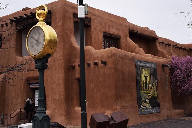 Santa Fe Deep Dive History Walking Tour - The Cathedral Basilica in a 10-minute visit
