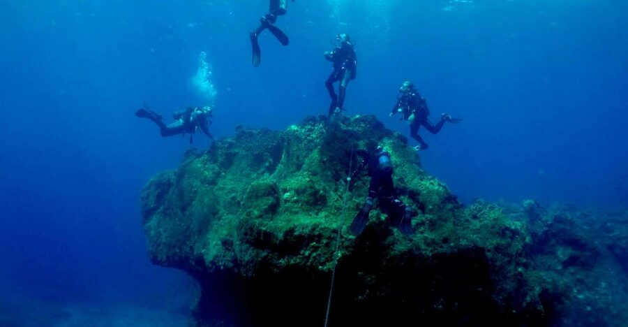 Santorini: Scuba Diving Experience for Beginners - The Boat Ride to Armeni Bay