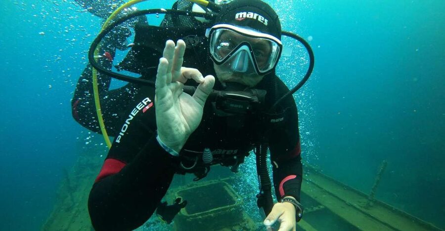 Santorini: Scuba Diving Experience in Caldera for Beginners - Should you book this Santorini scuba experience?
