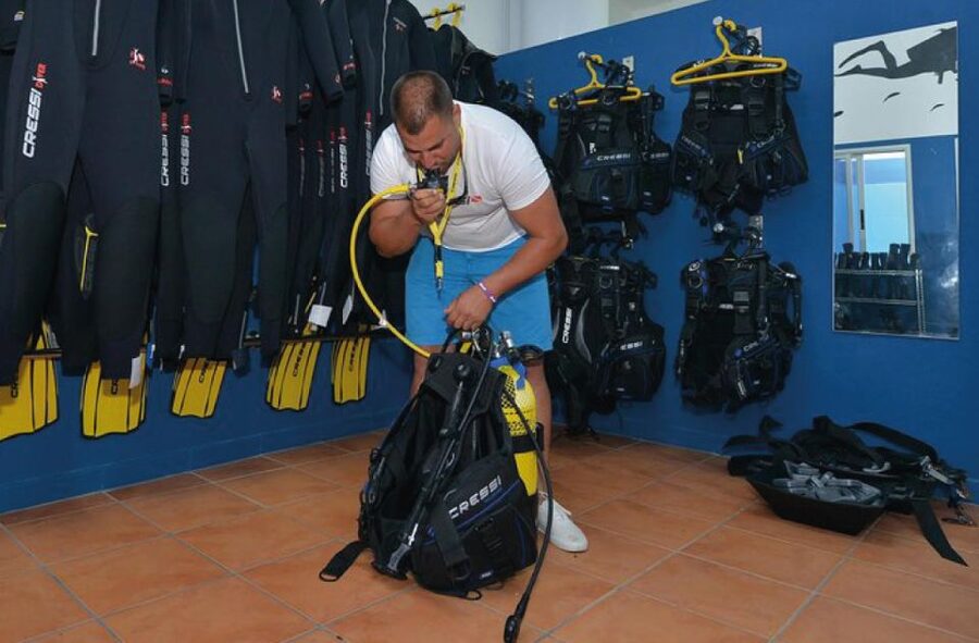 Scuba Diving Baptism in La Restinga - The Two-Hour Schedule, Step by Step