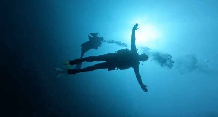 Scuba Diving - Dive for certified divers - Getting ready with the full equipment