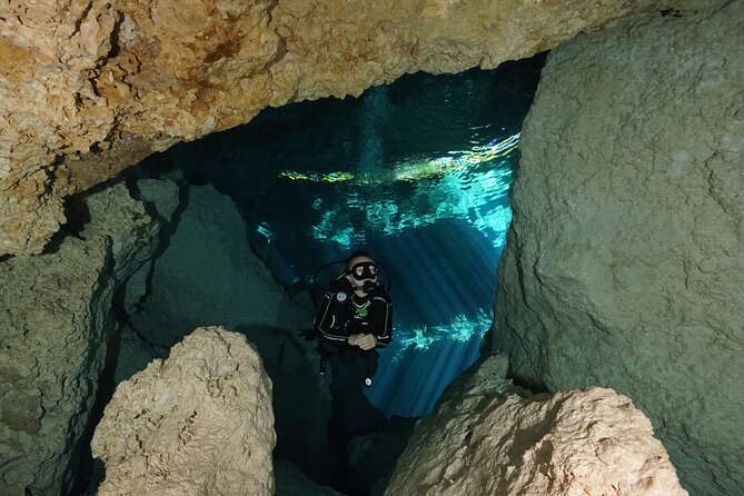 Scuba Diving in Cenote Kukulkan from Playa del Carmen - What makes the two underwater routes special